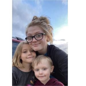 Meet your Posher, Katelyn